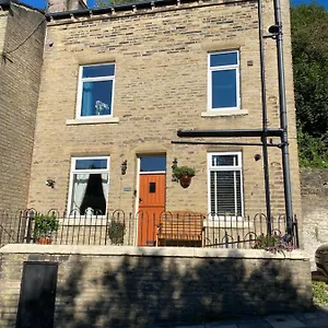 hebden-royd-house-hebden-bridge.yorkshirehotels.net/